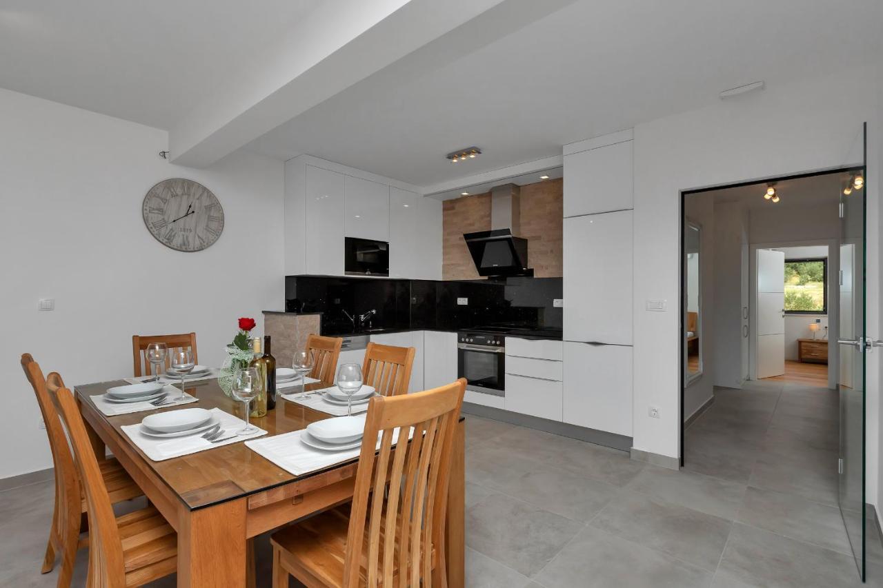 Luxury Apartment Macola Free Beach Parking Makarska Buitenkant foto